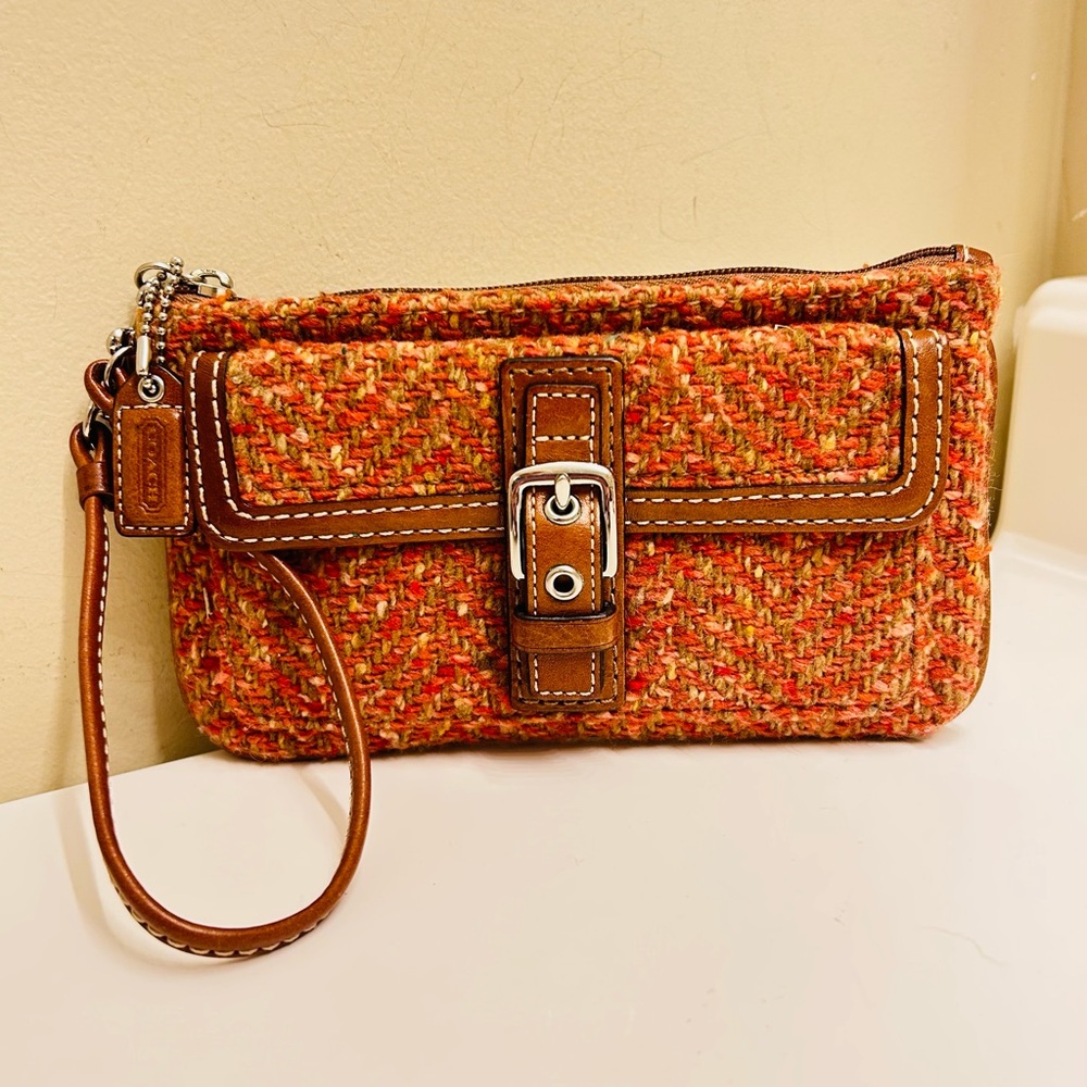 RARE Coach Y2K Wristlet/ Wallet
